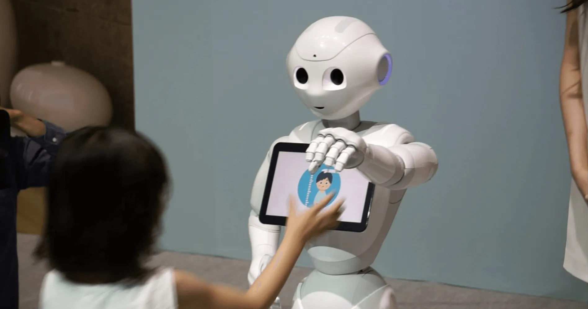 身長を測るPepperの標準搭載アプリ「Scaler」