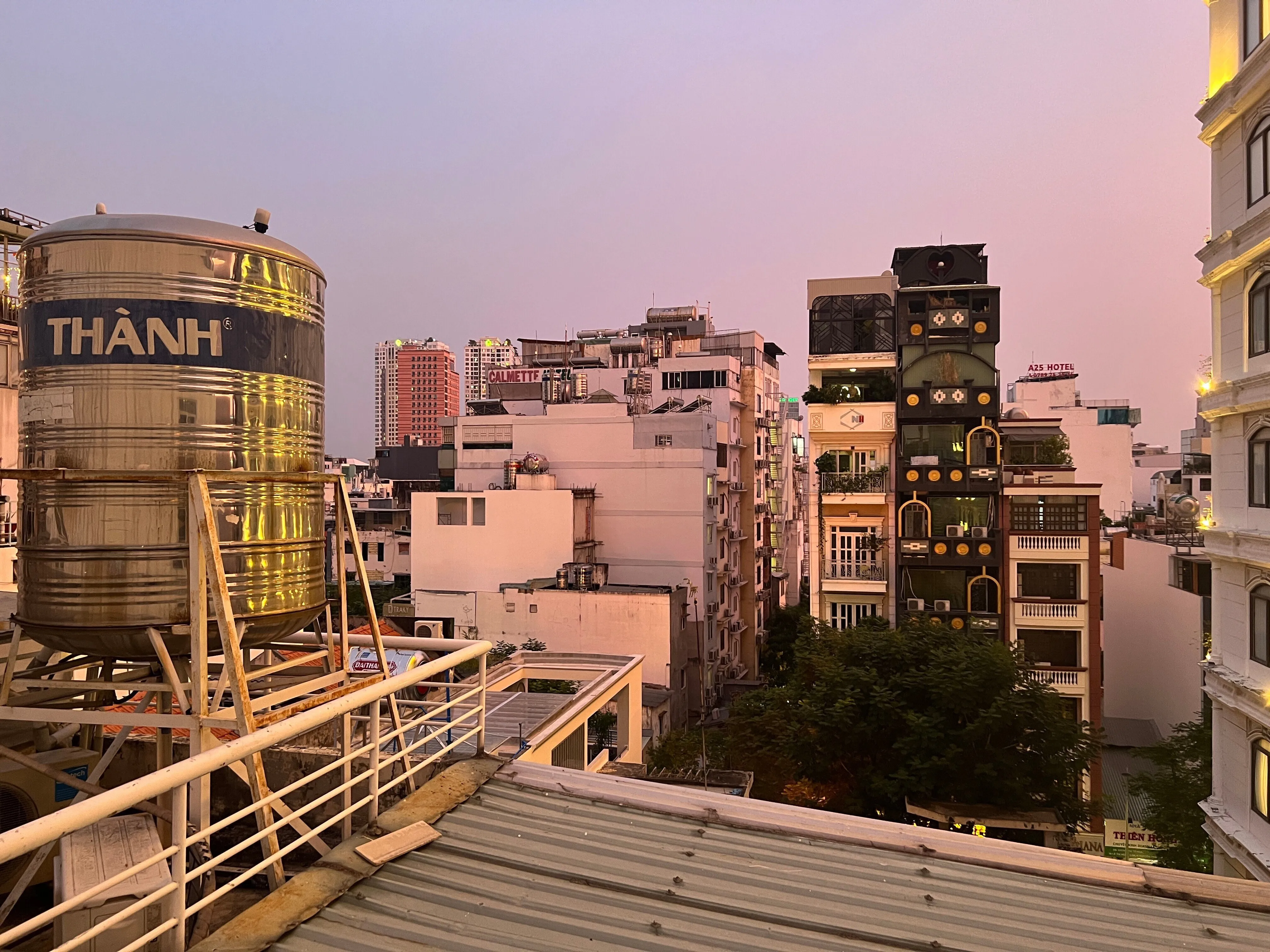 Tokyo to Saigon ― 銀行口座ひとつ、作りきる